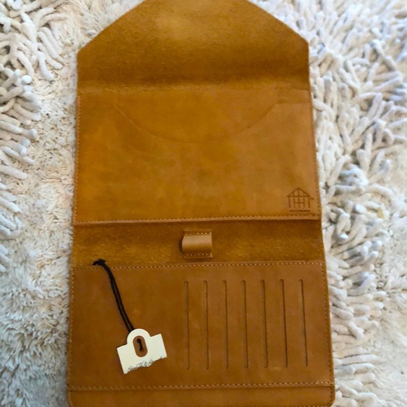 Hearth and Hand leather wallet - Picture 2 of 3
